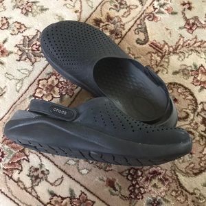Grey Crocs size men’s size 9
